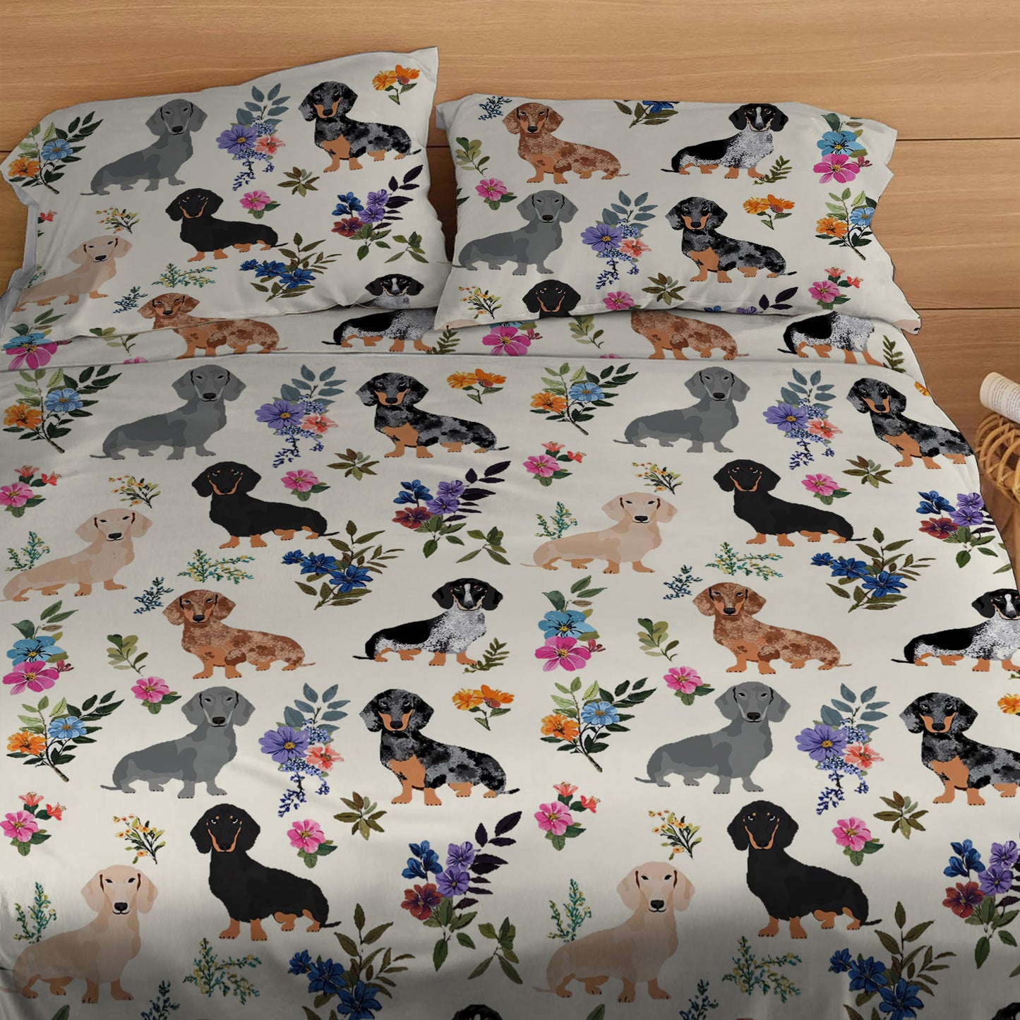 Lorva 4-Piece Bed Sheet Set Charming Floral Dachshunds