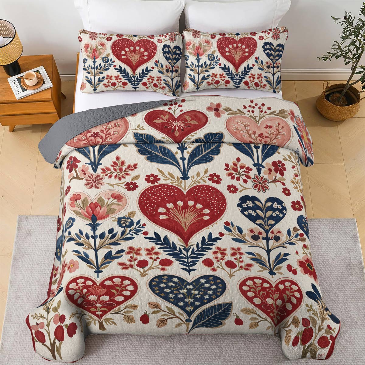 Lorva All Season Quilt 3-Piece Set Charming Floral Heart