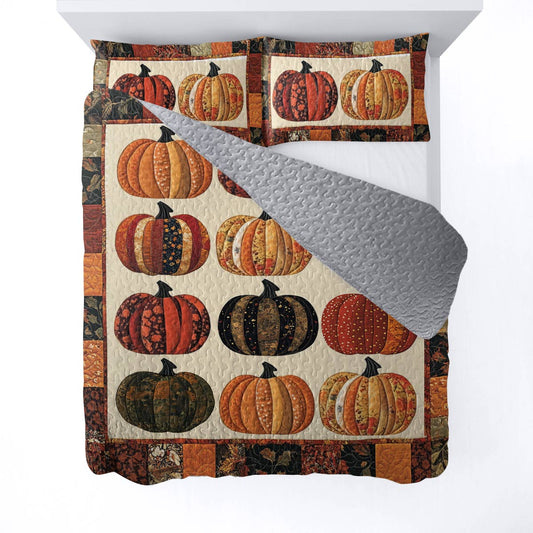 Halloween Lorva All Season Quilt 3-Piece Set Rustic Pumpkin Fields