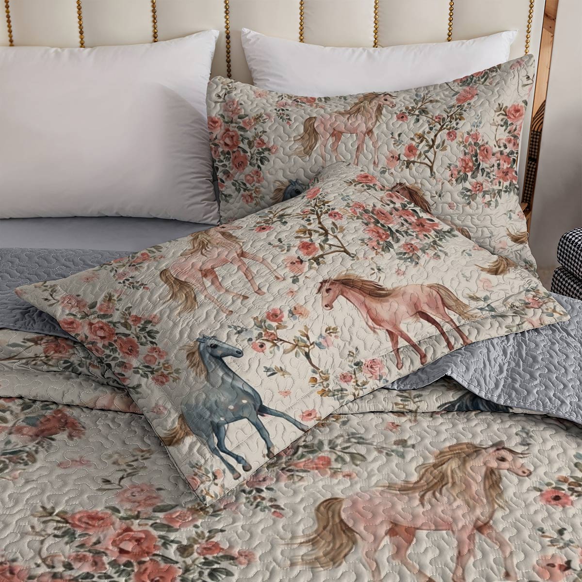 Lorva Horse All Season Quilt 3-Piece Set Gentle Horses
