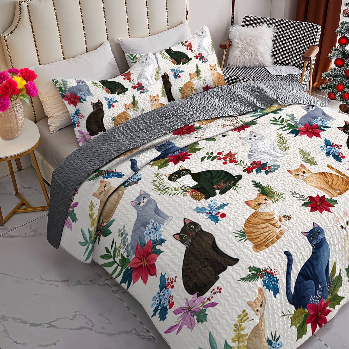 Lorva All Season Quilt 3-Piece Set Feline in Christmas Floral