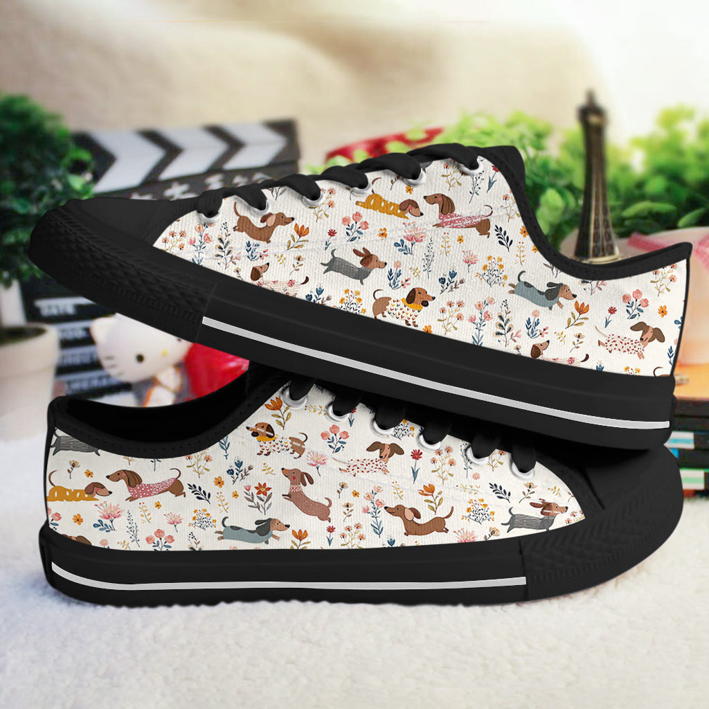 Lorva Dachshund Women's Low Top Shoes Happy Field Flowers