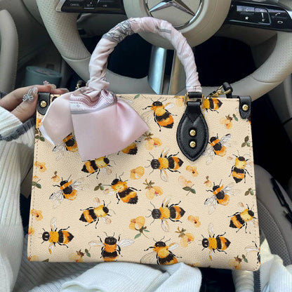 Lorva Leather Bag Charming Floral Bee