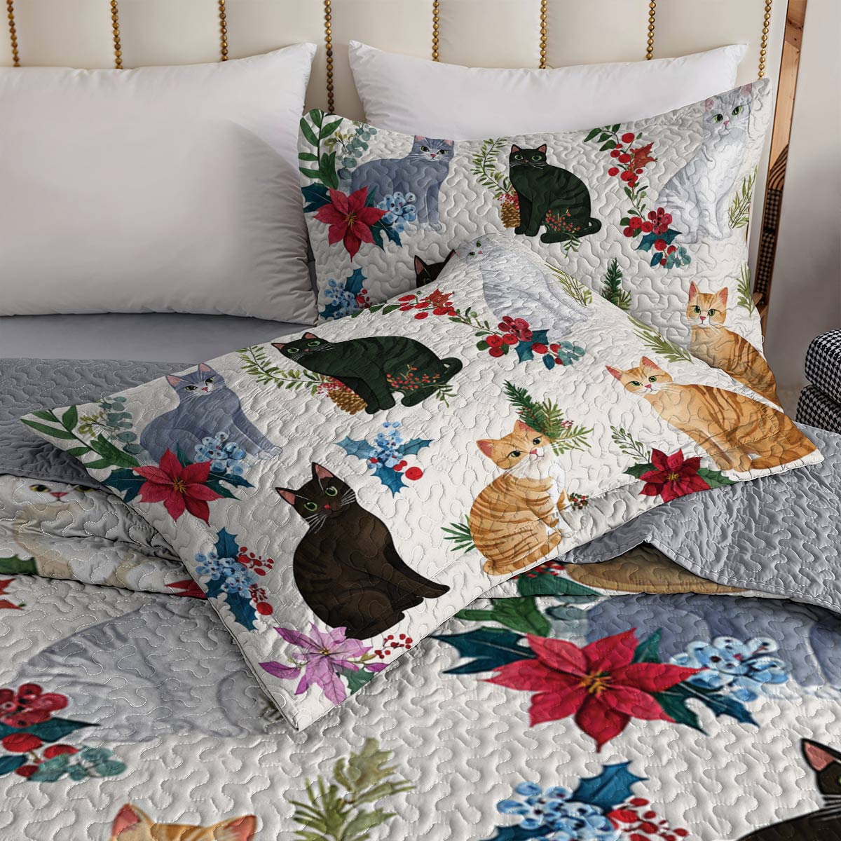 Lorva All Season Quilt 3-Piece Set Feline in Christmas Floral