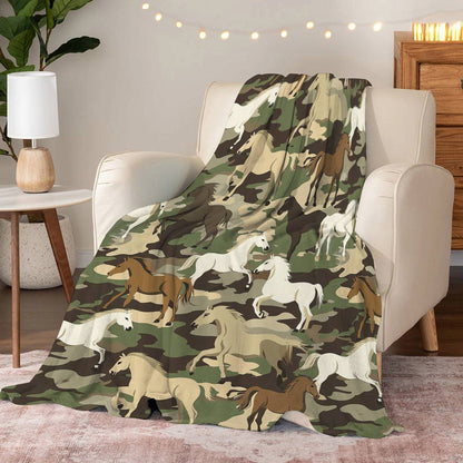 Lorva Fleece Blanket Wild Camo Gallop