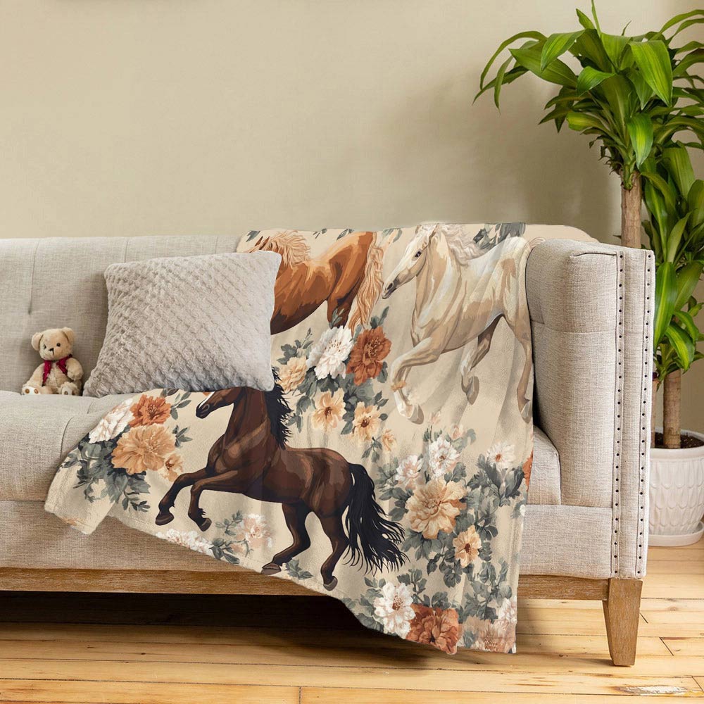 Lorva Fleece Blanket Timeless Elegance