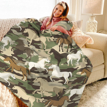 Lorva Fleece Blanket Wild Camo Gallop