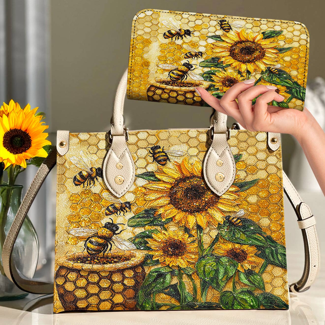 Lorva Leather Bag Bee Sunshine