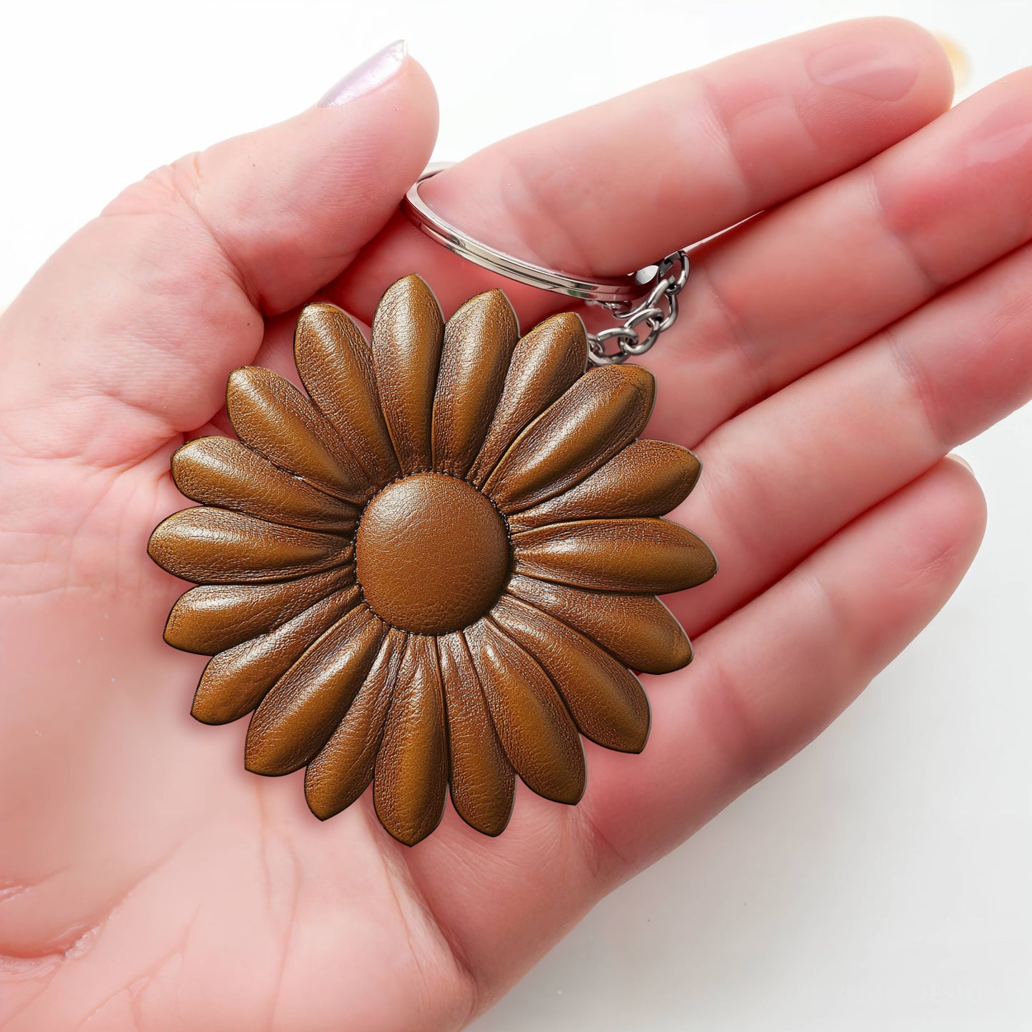 Lorva Keychain Flower Child