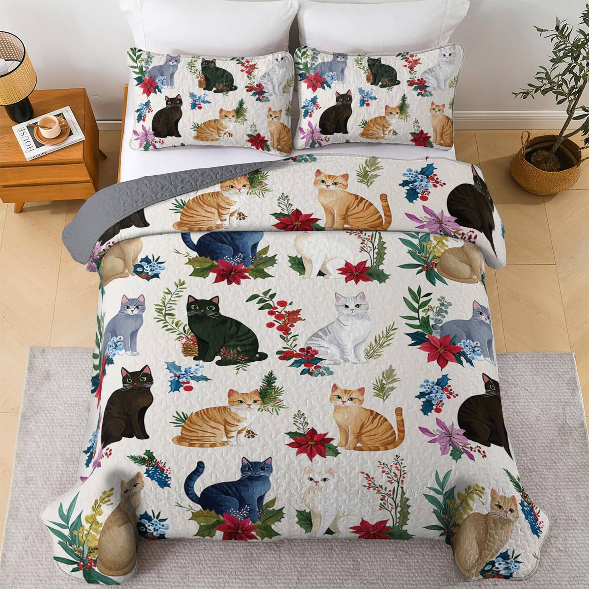 Lorva All Season Quilt 3-Piece Set Feline in Christmas Floral