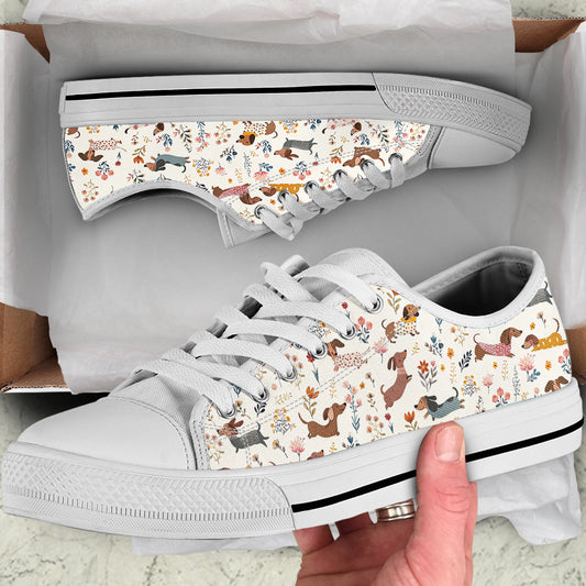 Lorva Dachshund Women's Low Top Shoes Happy Field Flowers