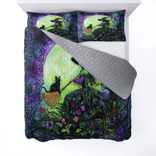 Witch Lorva All Season Quilt 3-Piece Set The Witch’s Black Cat Companion